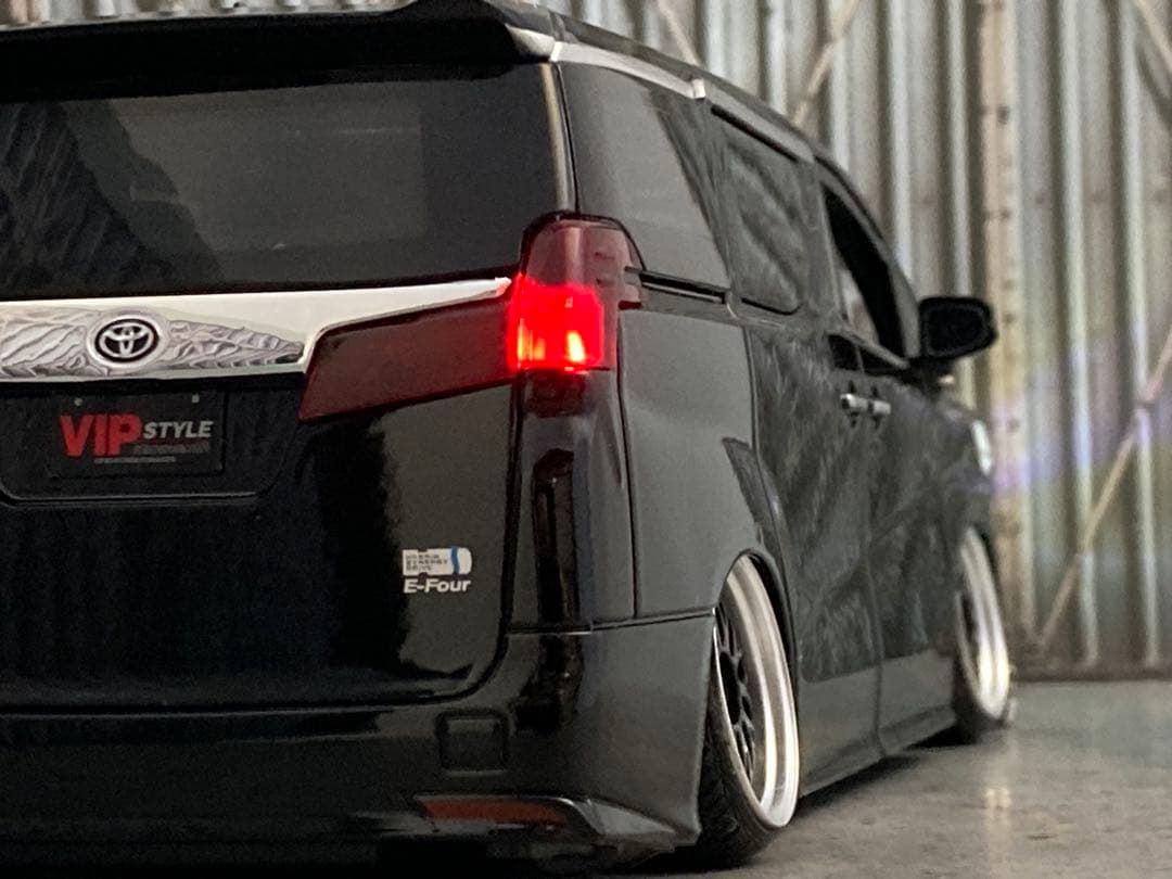 1/24 トヨタ アルファード（VIPカスタム品）