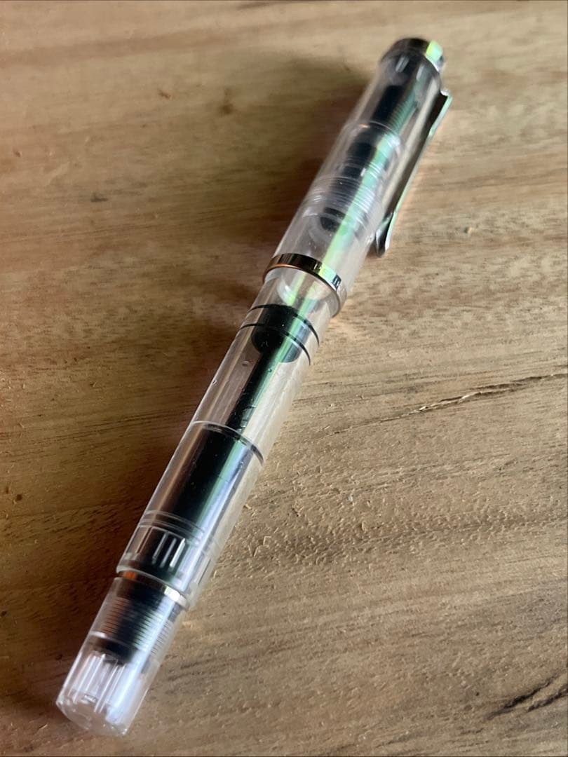 pelican デモンストレーター　f字