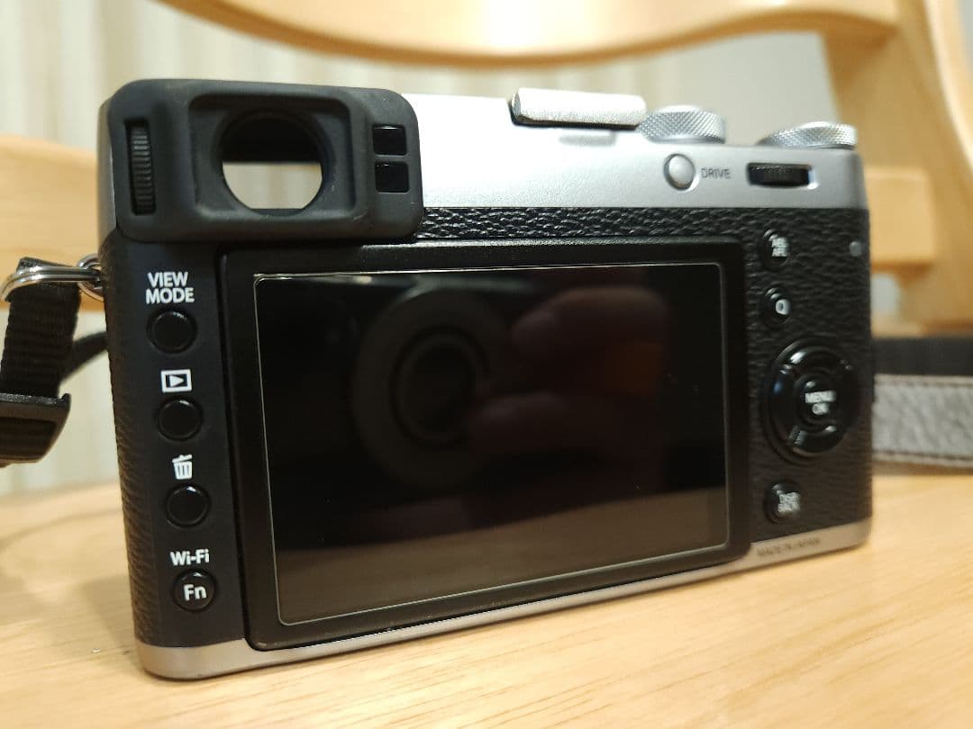 Fujifilm X100T コンパクトデジタルカメラ
