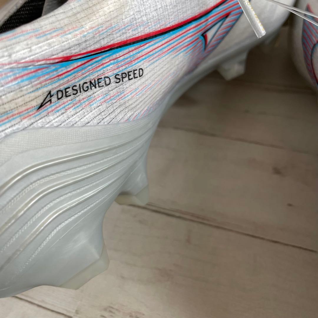 新品 ミズノ アルファプロ 28cm サッカースパイク 白 オールラウンド