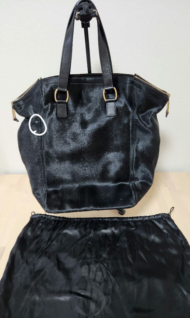 イヴサンローラン　ダウタウン　ラージサイズ　黒 ハラコ トートバッグ