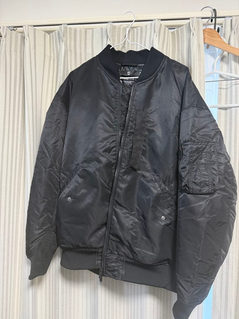 ユニクロ＋J ハイブリッドダウンオーバーサイズMA-1ブルゾン XL ブラック