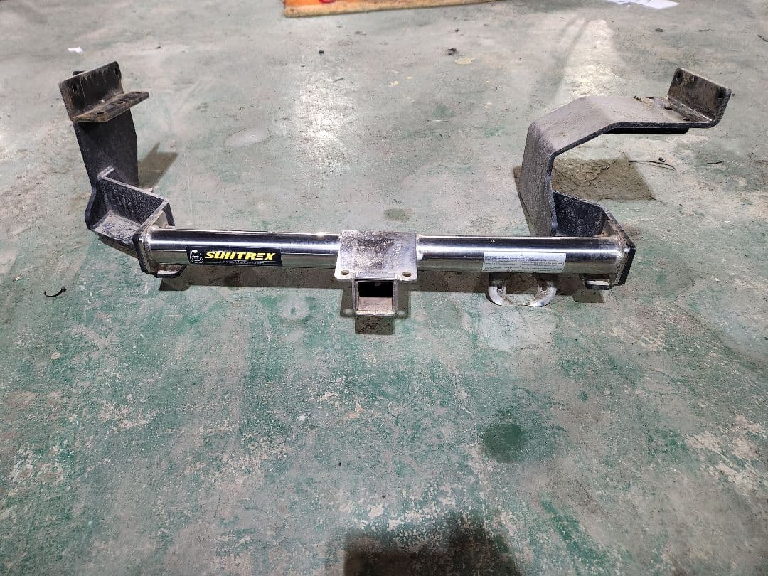 tom ヒッチメンバー