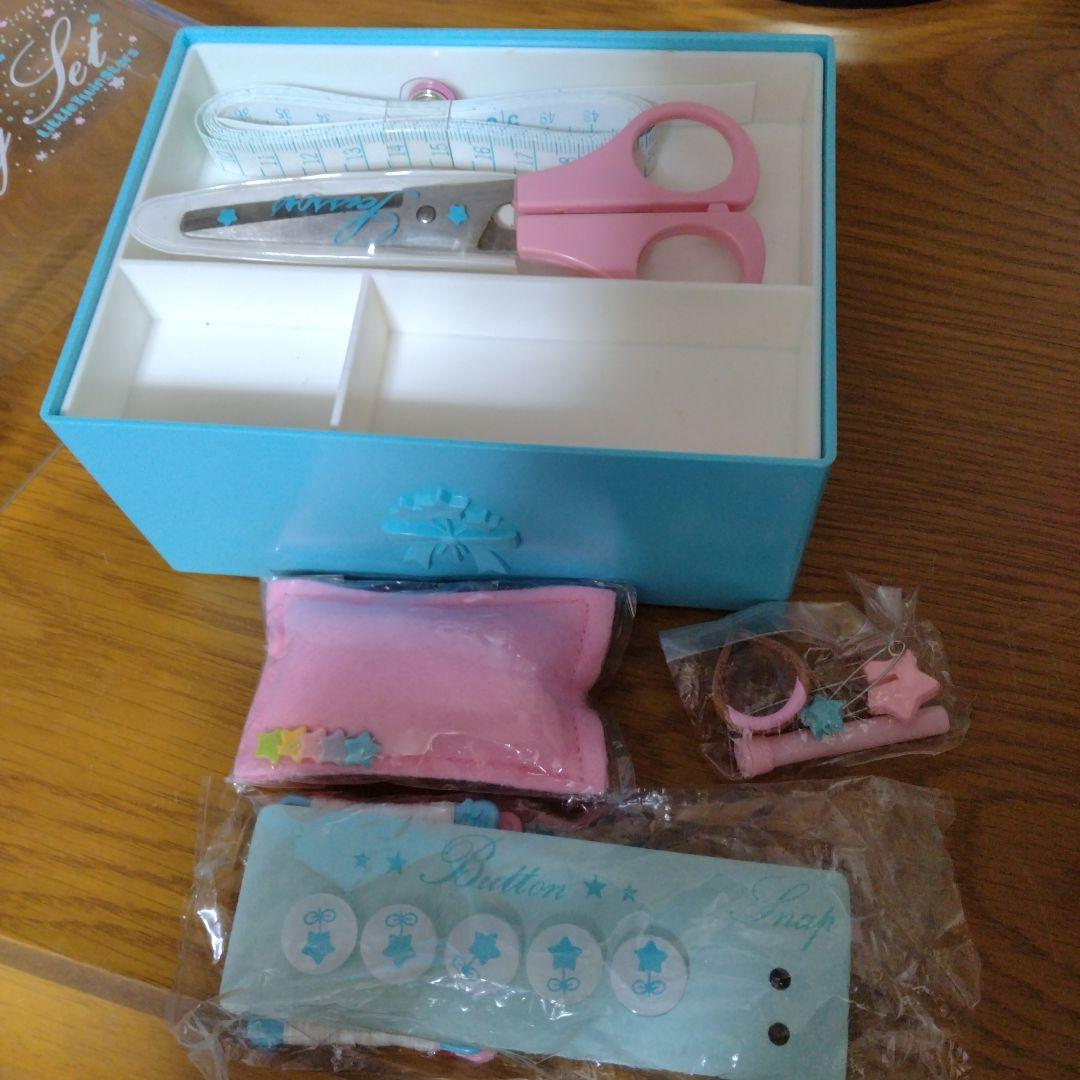 【希少品】キキララ　ソーイングセット　箱