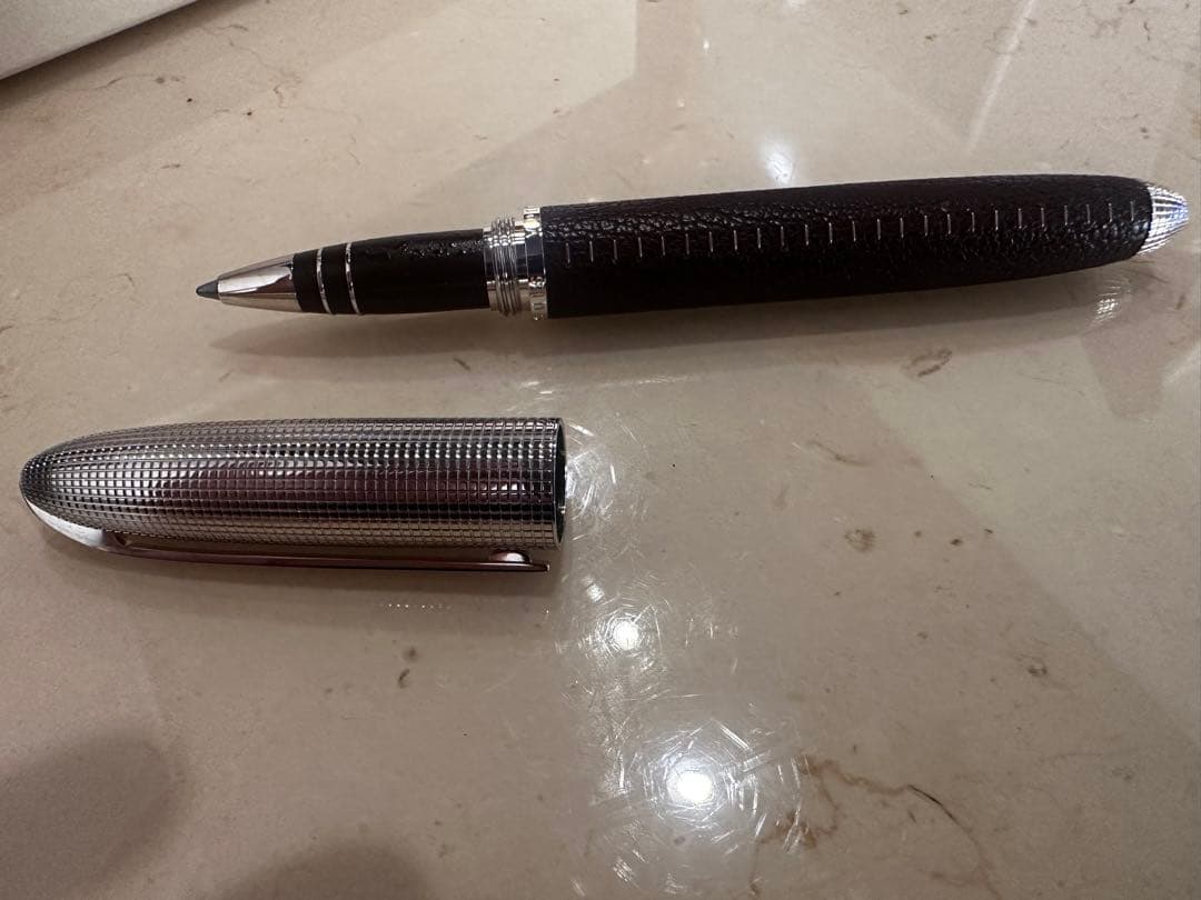 希少 LOUIS VUITTON ローラーボール レザーカバード