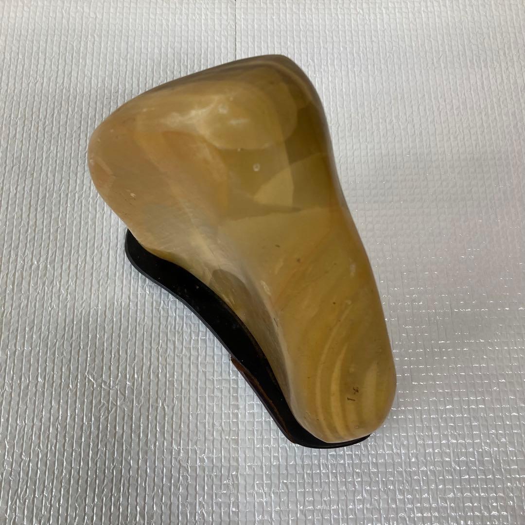 天然石 瑪瑙 黄色縞模様 水石 置物 オニキス 飾り石 古美術品 台座付き