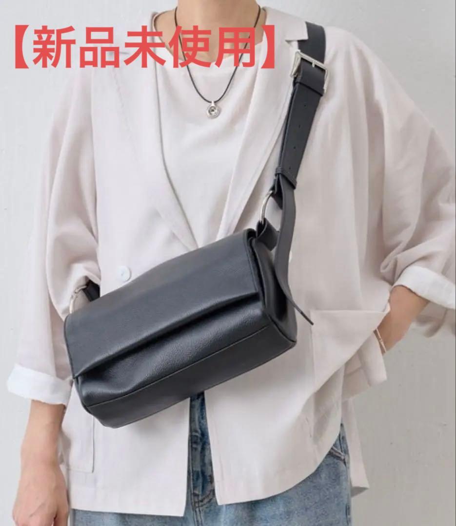 【新品未使用】ビアズリー レザーリングボディバッグ ブラック