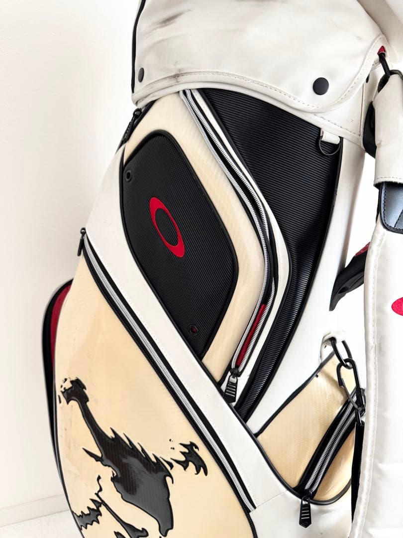 ゴルフバッグ　キャディバッグ　オークリー　ホワイト