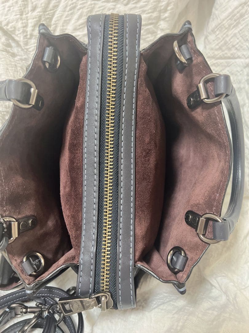 コーチ ティーローズ 2wayバッグ ローグ 有名人着用 完売品