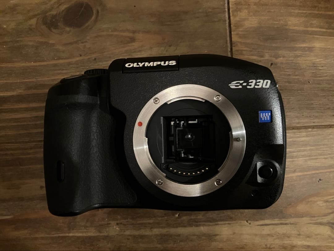 OLYMPUS E-330 デジタル一眼レフカメラ　 シャッター回数5250回