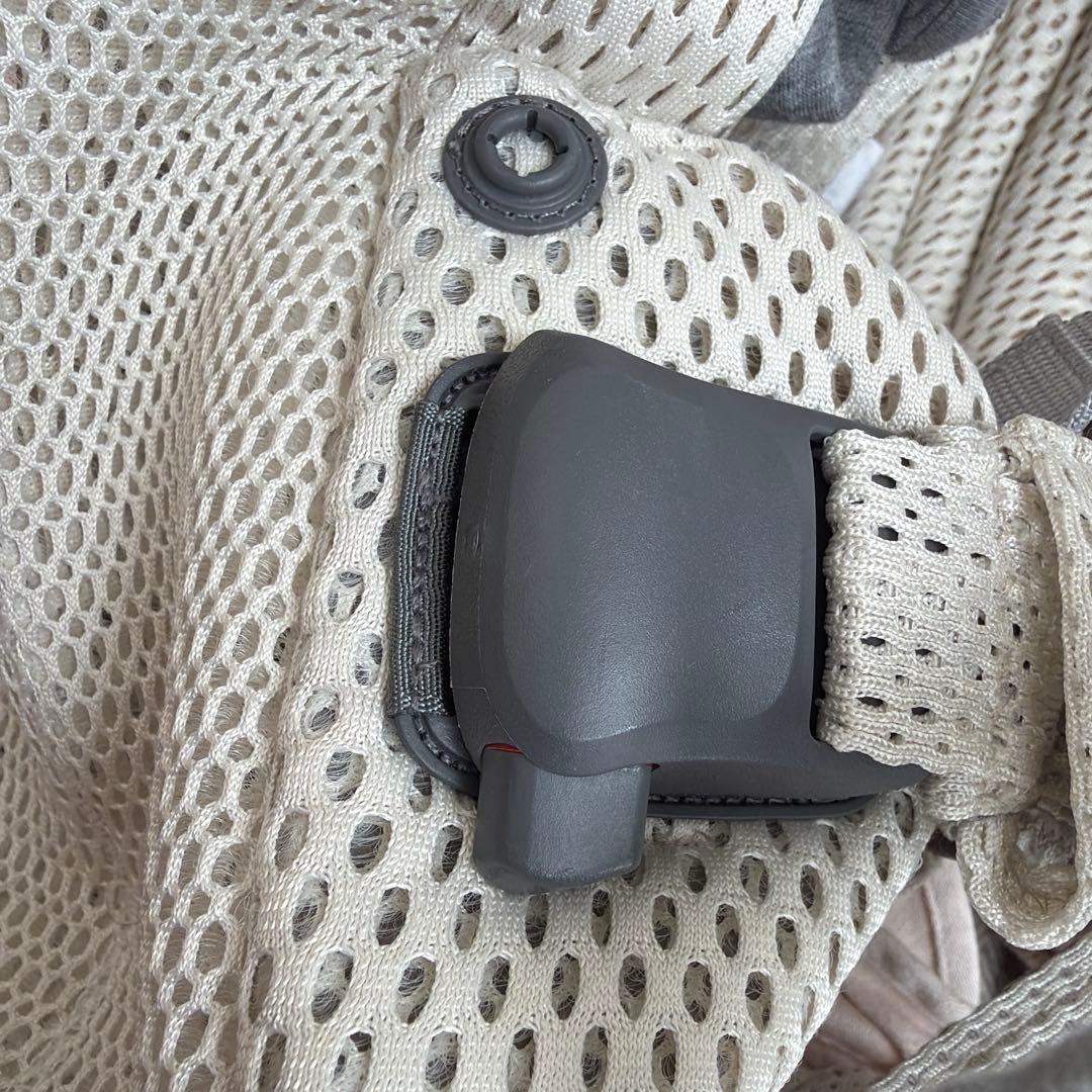 美品　ベビーキャリア HARMONY　クリーム