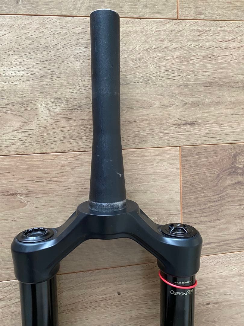 サスペンションフォーク・ロックショックスdomain R180mm