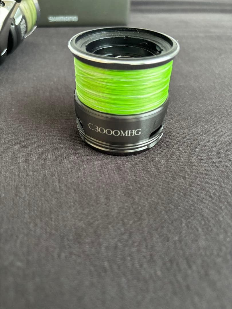 24ツインパワー 2500SHG 替えスプール.パワーハンドルノブ付