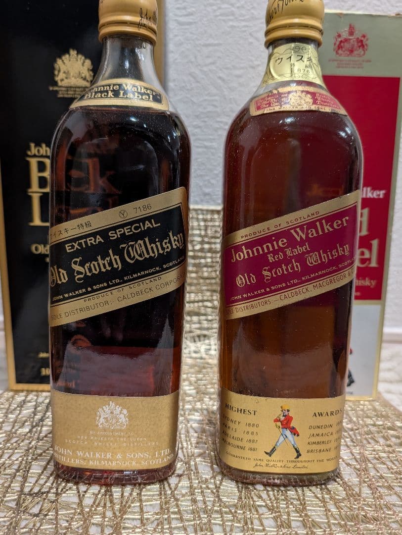 (早いもの勝ち価格) ジョニーウォーカー黒（白紋章&赤 セット