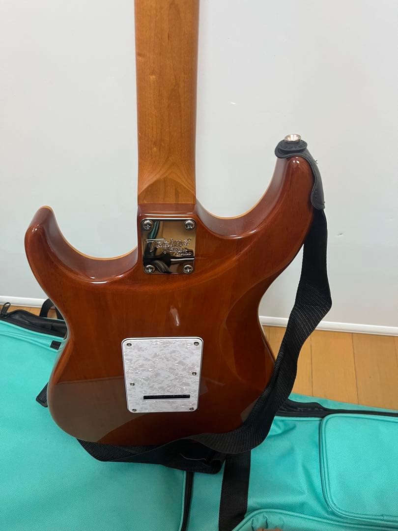 ギター Tagima STELLA DW TRANSPARENT FADE BLACK