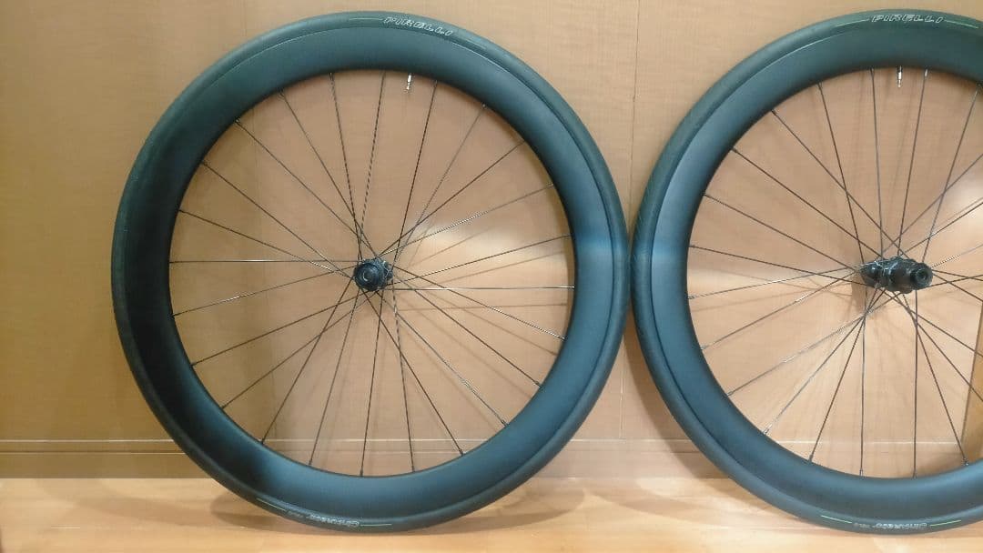 50mmハイト カーボンホイール ピレリ 26c タイヤ TPUチューブ 前後