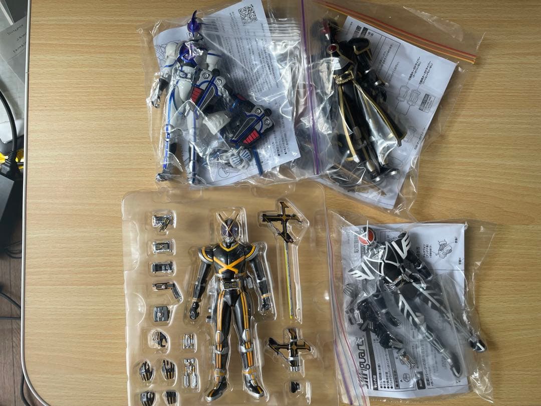 仮面ライダー555　shフィギュアーツ　×4