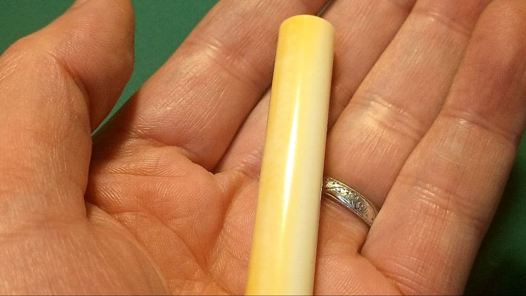 マッコウ鯨　マッコウ　鯨歯　クジラの歯　牙　印材　希少　約10.6g程度　印鑑
