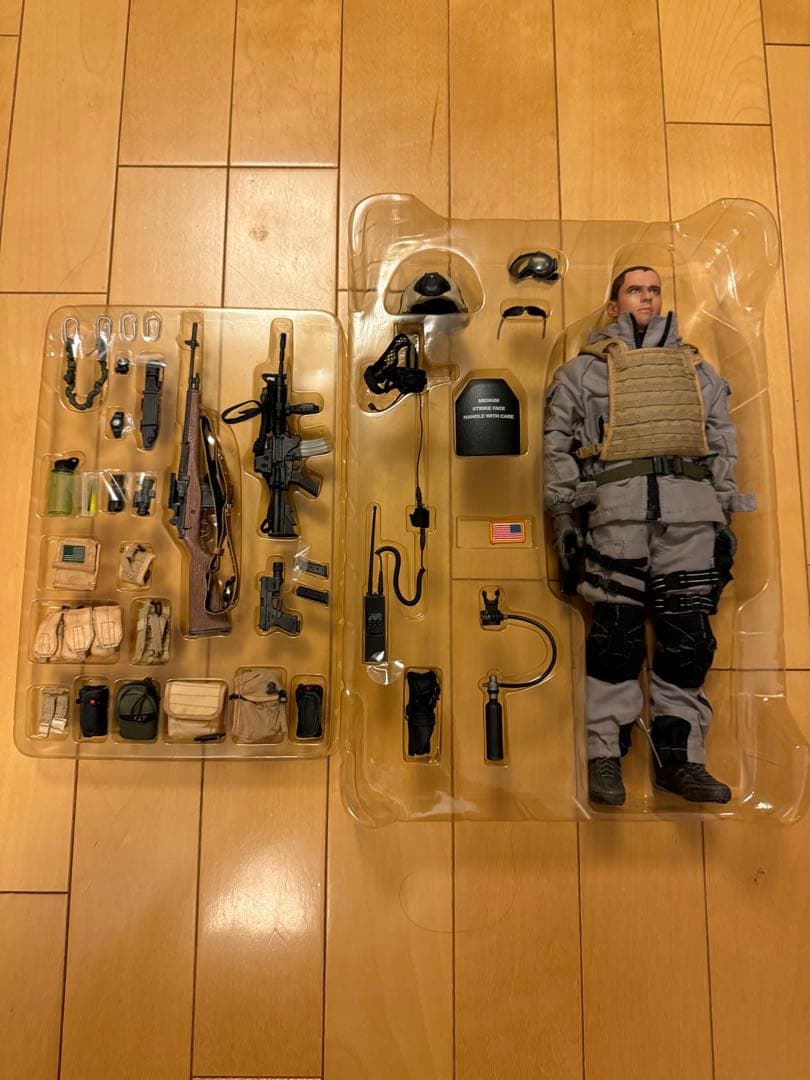 ホットトイズ　ミリタリーフィギュア　1/6 NAVY SEAL VBSS