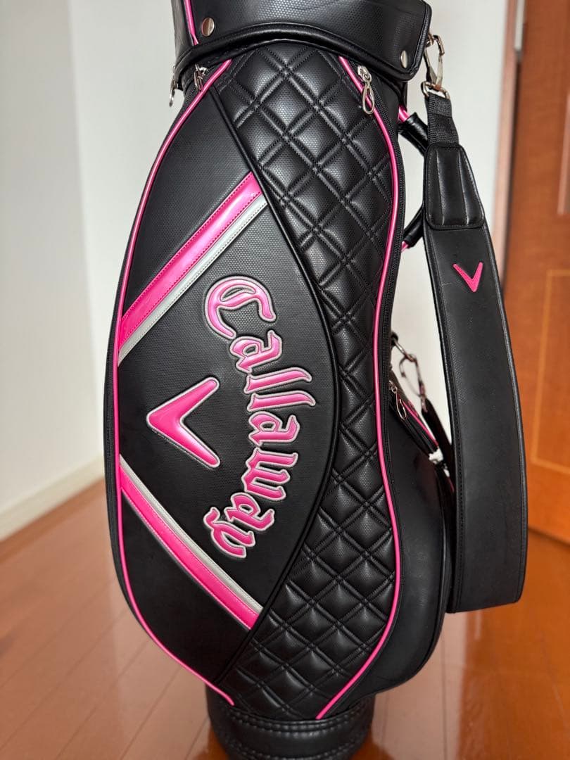美品　Callaway キャディバッグ 黒/ピンク