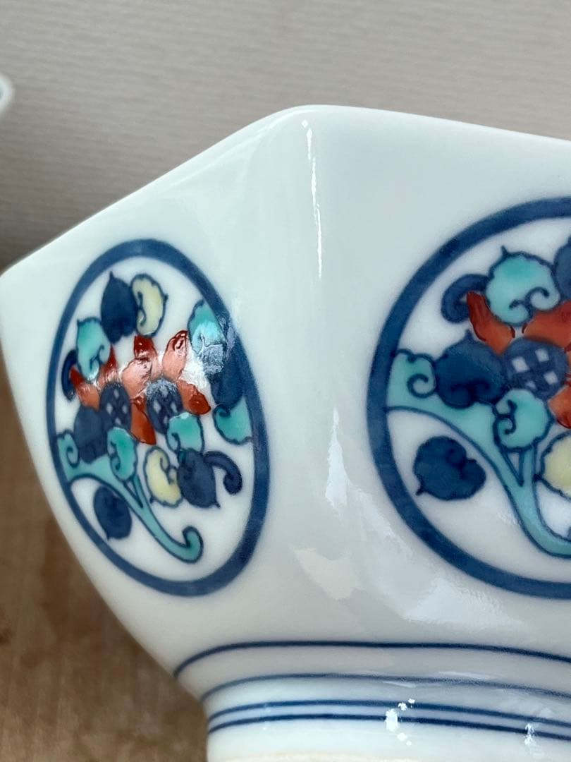 人間国宝　13代　今泉今右衛門窯 錦草花文 六角小鉢 色鍋島 有田焼 高級