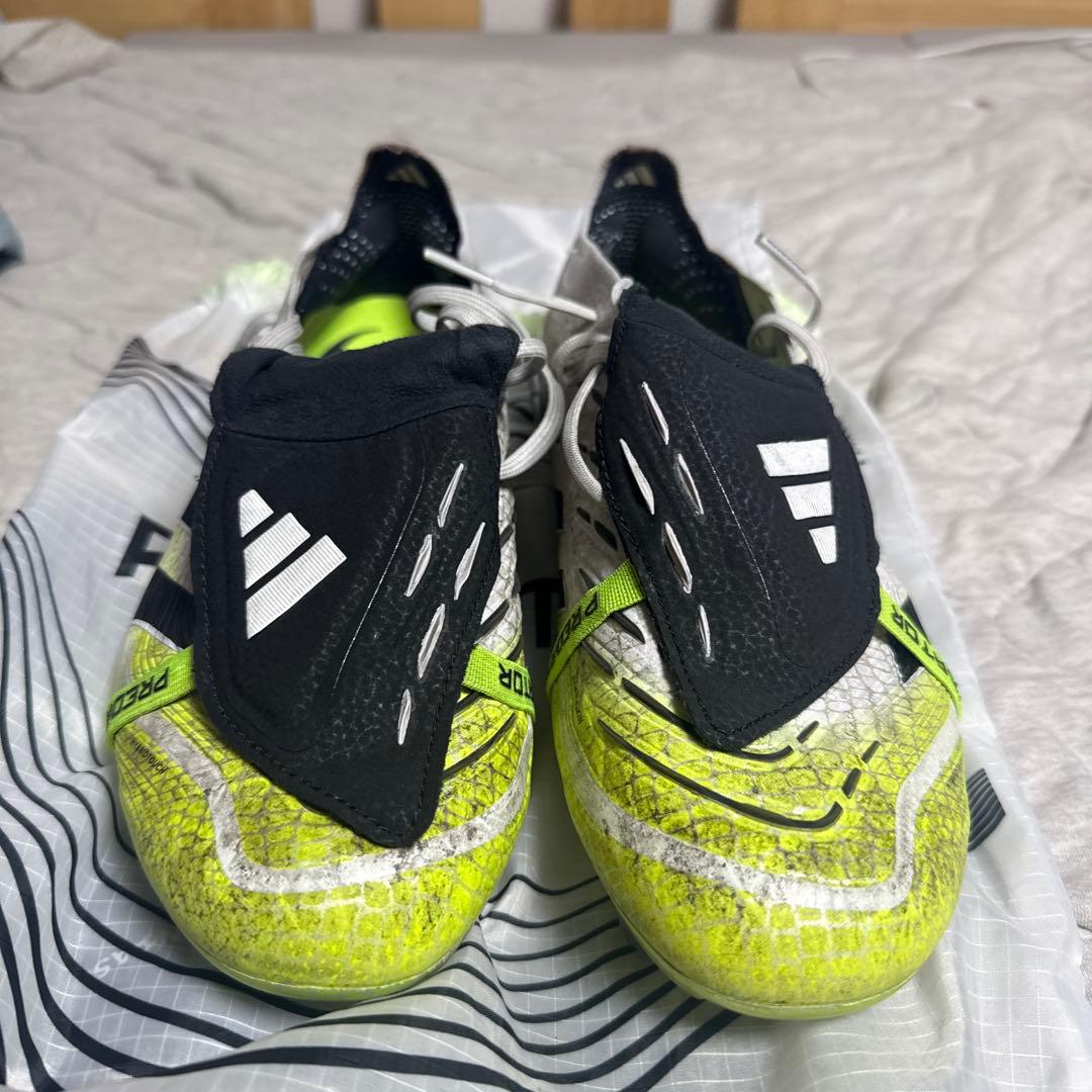 Adidas Predator スパイクシューズ