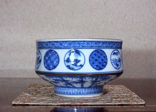 京焼・清水焼　二代 大丸北峰作　倣祥瑞　茶碗　無傷　共箱　古物。