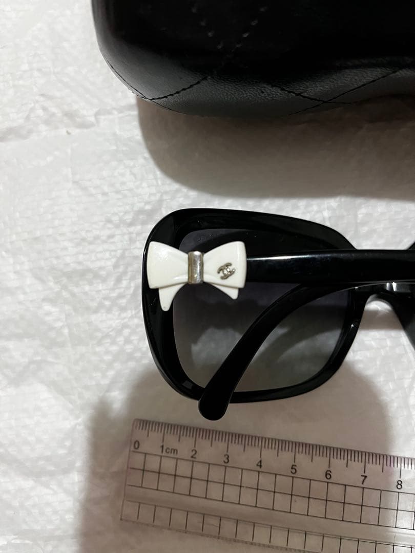シャネル ブラック サングラス黒　リボン白CHANEL