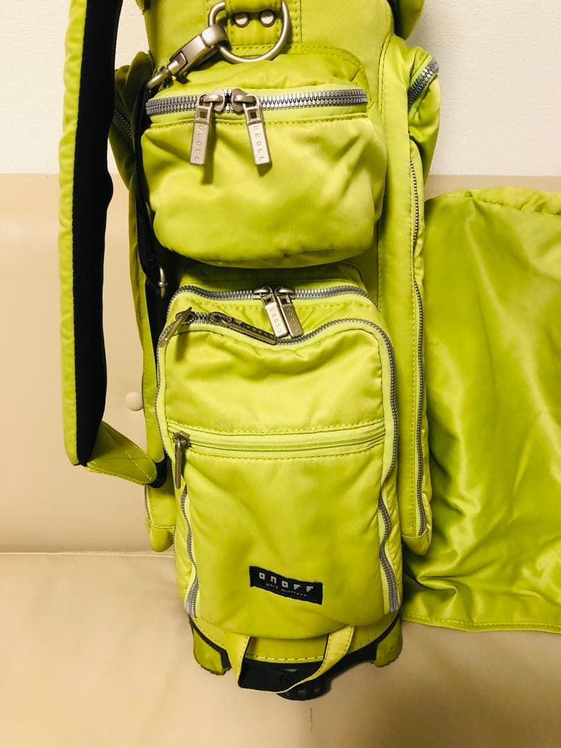 【送料込み】廃盤人気商品　ONOFF オノフ 8.5型 ゴルフ キャディバッグ