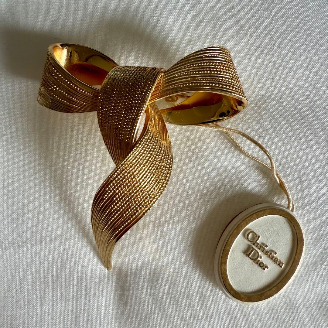Christian Dior＊ゴールドリボンブローチ