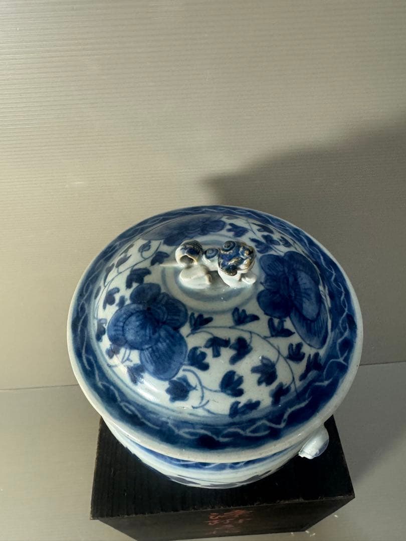 2638 時代物　染付花文水指　蓋物