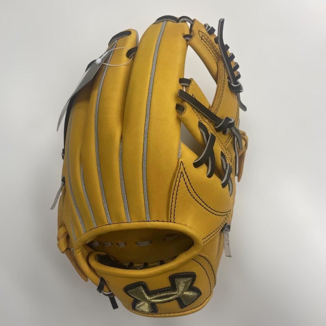 レア Under Armour TWIL イエローグローブ 内野手 袋付き