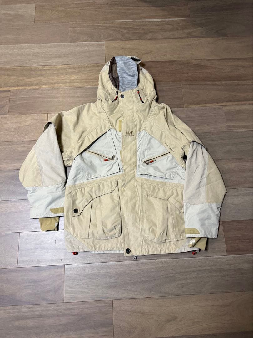 Helly Hansen ベージュ スノーボードジャケット