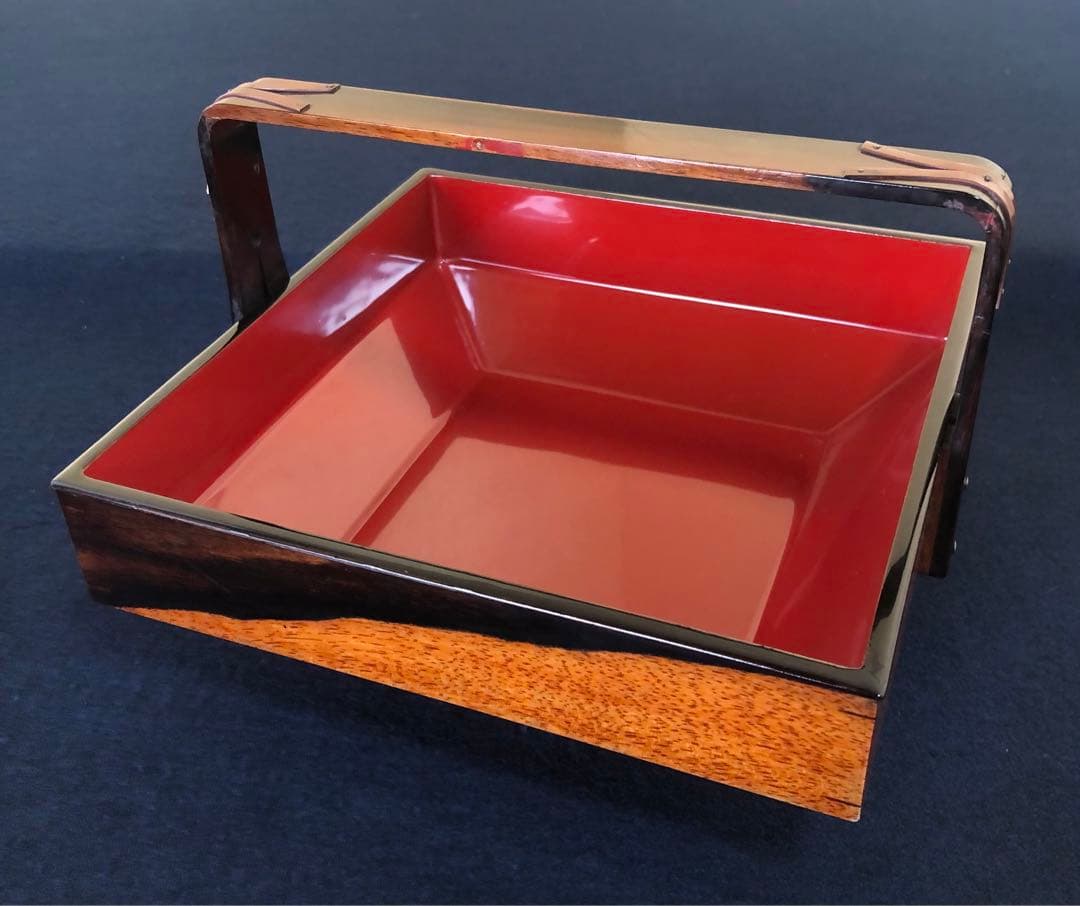 ‼️割引《R》黒柿内朱 手付 四方菓子器 食籠 喰篭 飾り金具 250820G1