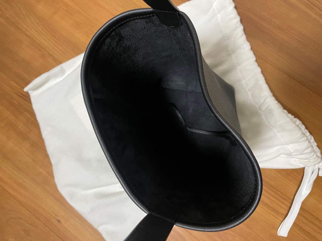 the row ザロウ　パークトート　スモール