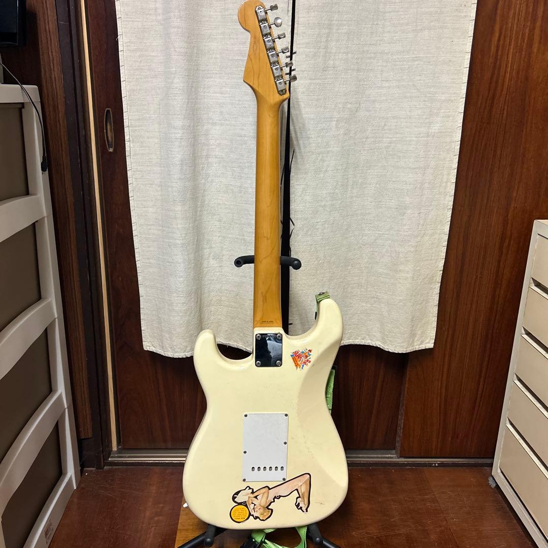 Fender Stratocaster アイボリー