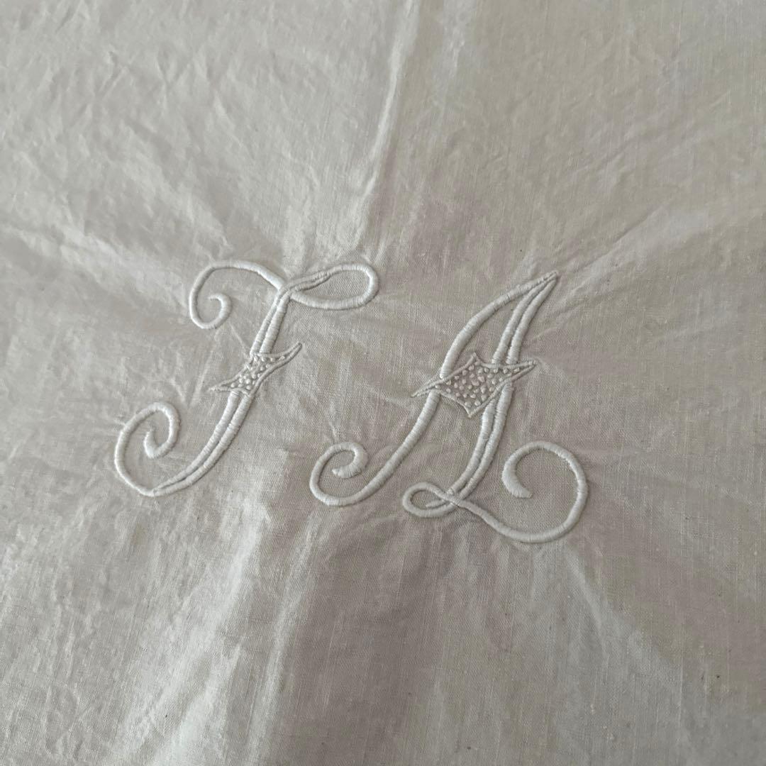 ［訳あり］フランスアンティーク　モノグラム刺繍入り　メティス生地　大判カバー