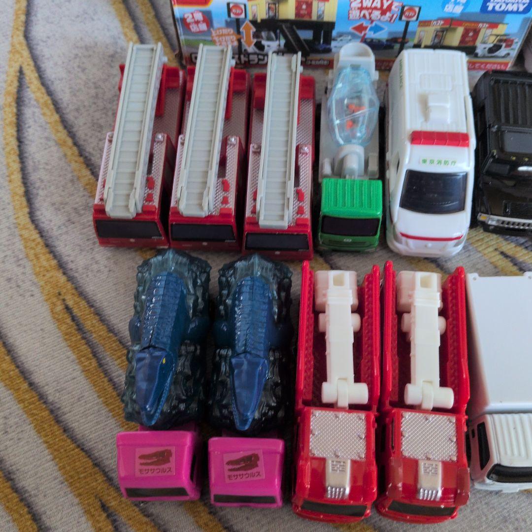 トミカタウンセット その他まとめ売り トミカ31台付き