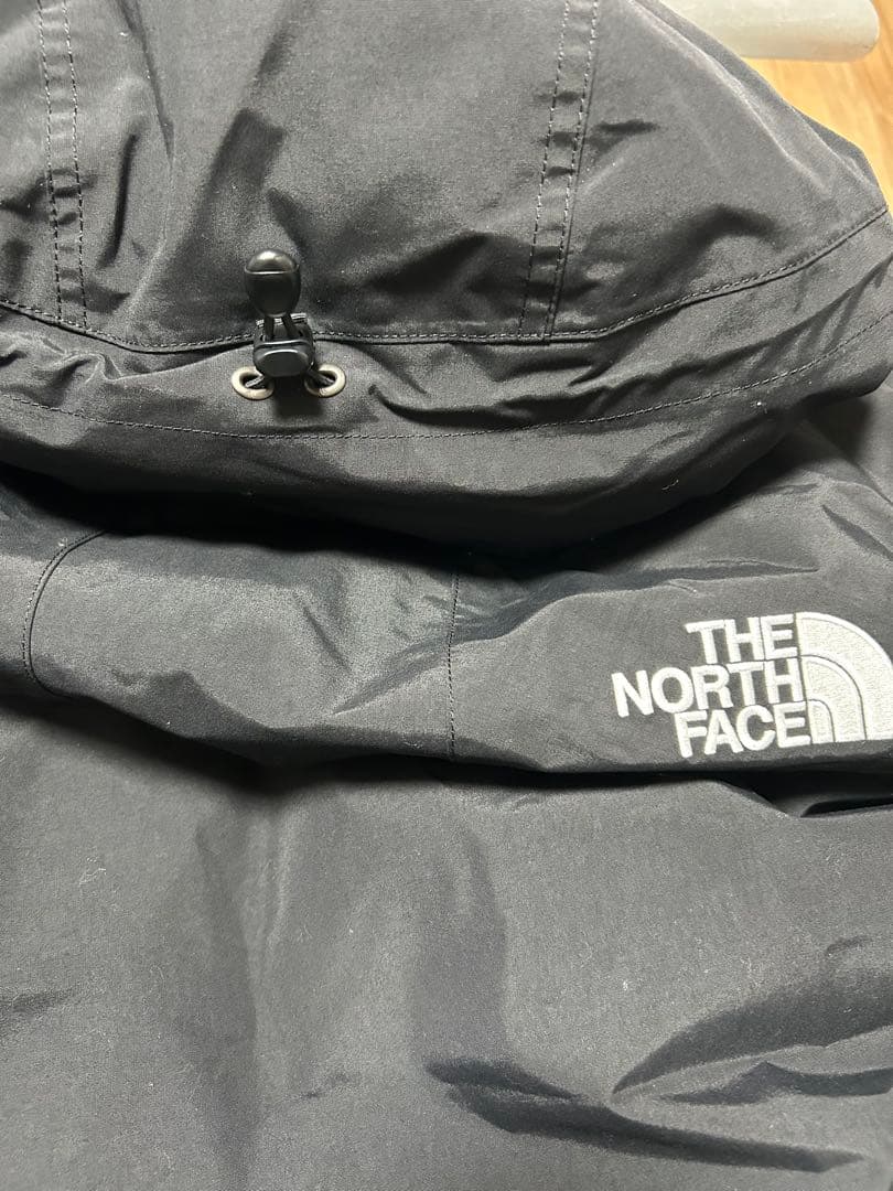 ND92454ノースフェイスマウンテンダウンジャケット XL 室内試着のみ