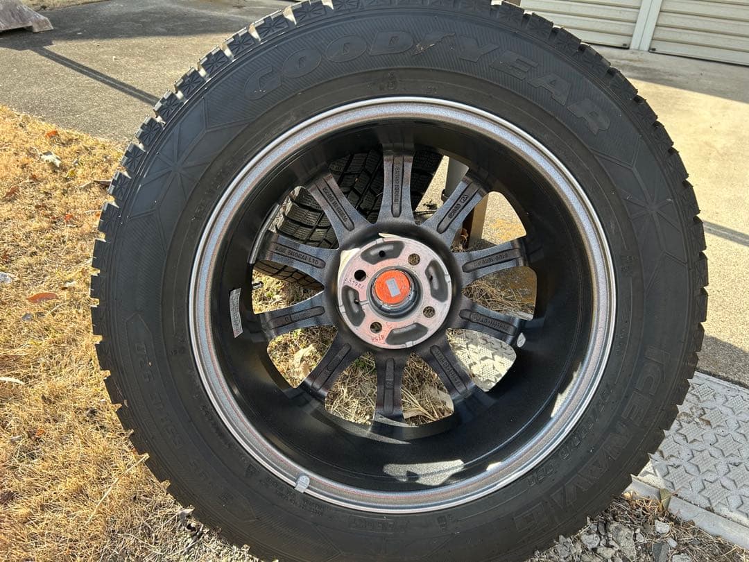 トヨタ・ライズ・ロッキースタッドレスタイヤホイールセット