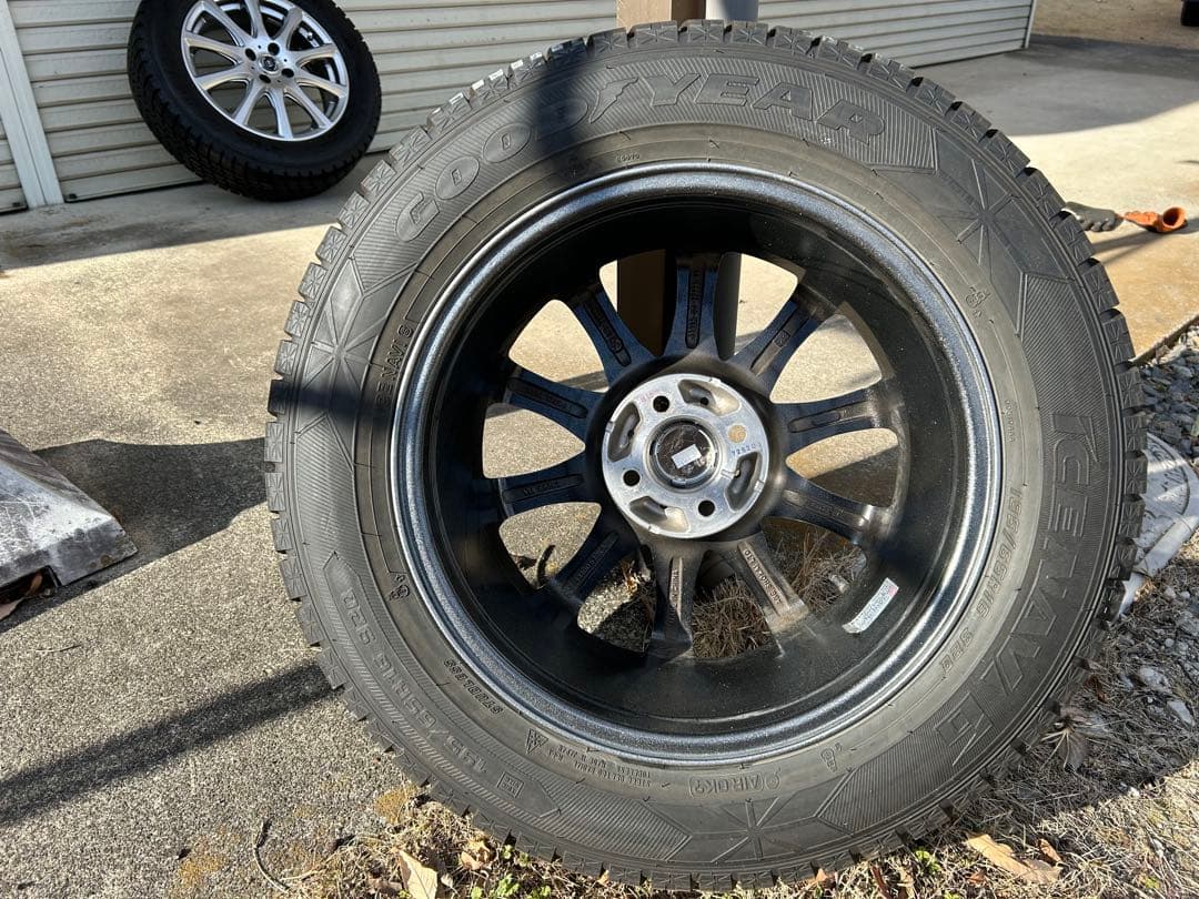 トヨタ・ライズ・ロッキースタッドレスタイヤホイールセット