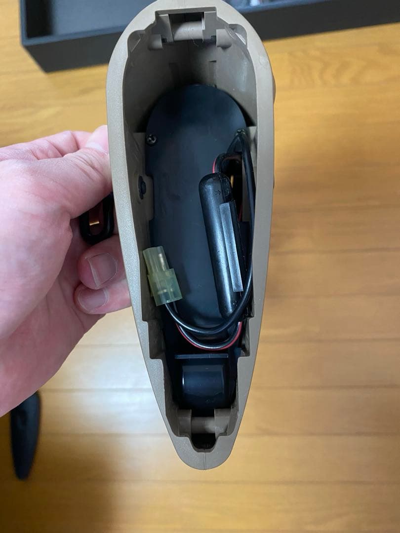 東京マルイ　電動ガン　ステアーHC　タンカラーモデル　予備マガジンとACOG付き