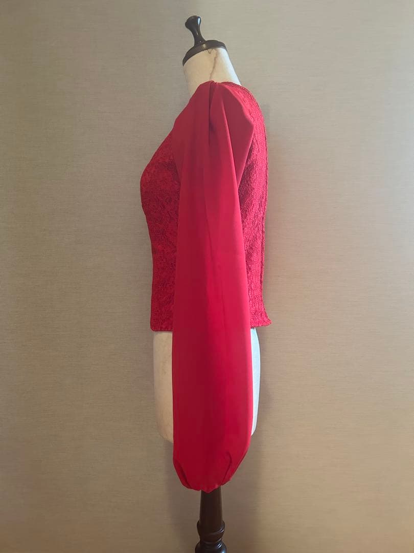 フラメンコ衣装　赤いレースフラメンコトップス新品未使用