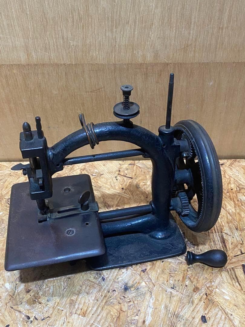 アンティーク 手回し ミシン レトロ メーカー 型番不明