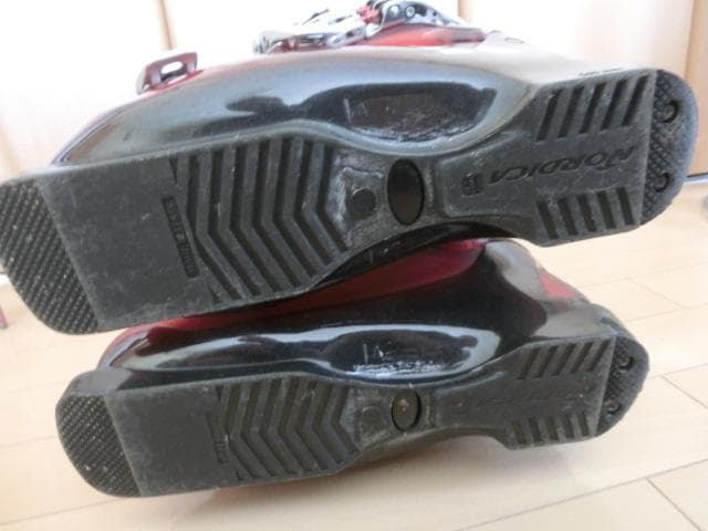 NORDICA W8 ジュニア用ブーツ レッド23～24㎝