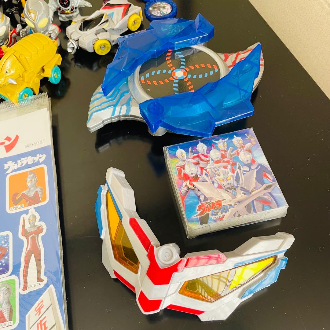 55個　ウルトラマン　フィギュア　怪獣　シール　ソフビ　まとめ売り