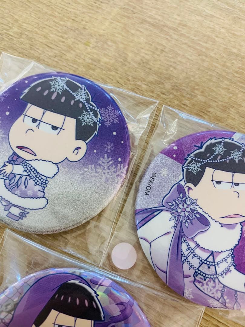 おそ松さん　一松 ジャック・フロスト 缶バッジ　ホログラム　グリッター　キラキラ