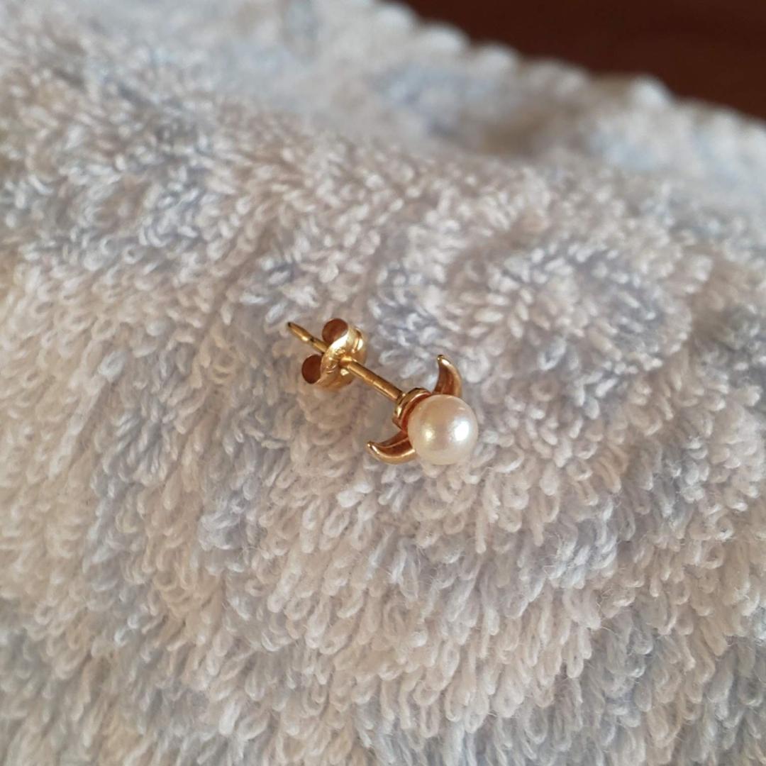 MIKIMOTO ミキモト K18 パール ピアス 片耳 三日月 ○M刻印