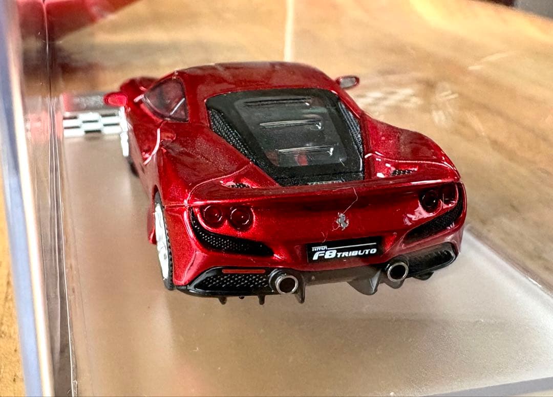 Ferrari F8 Tributo ミニカー 赤