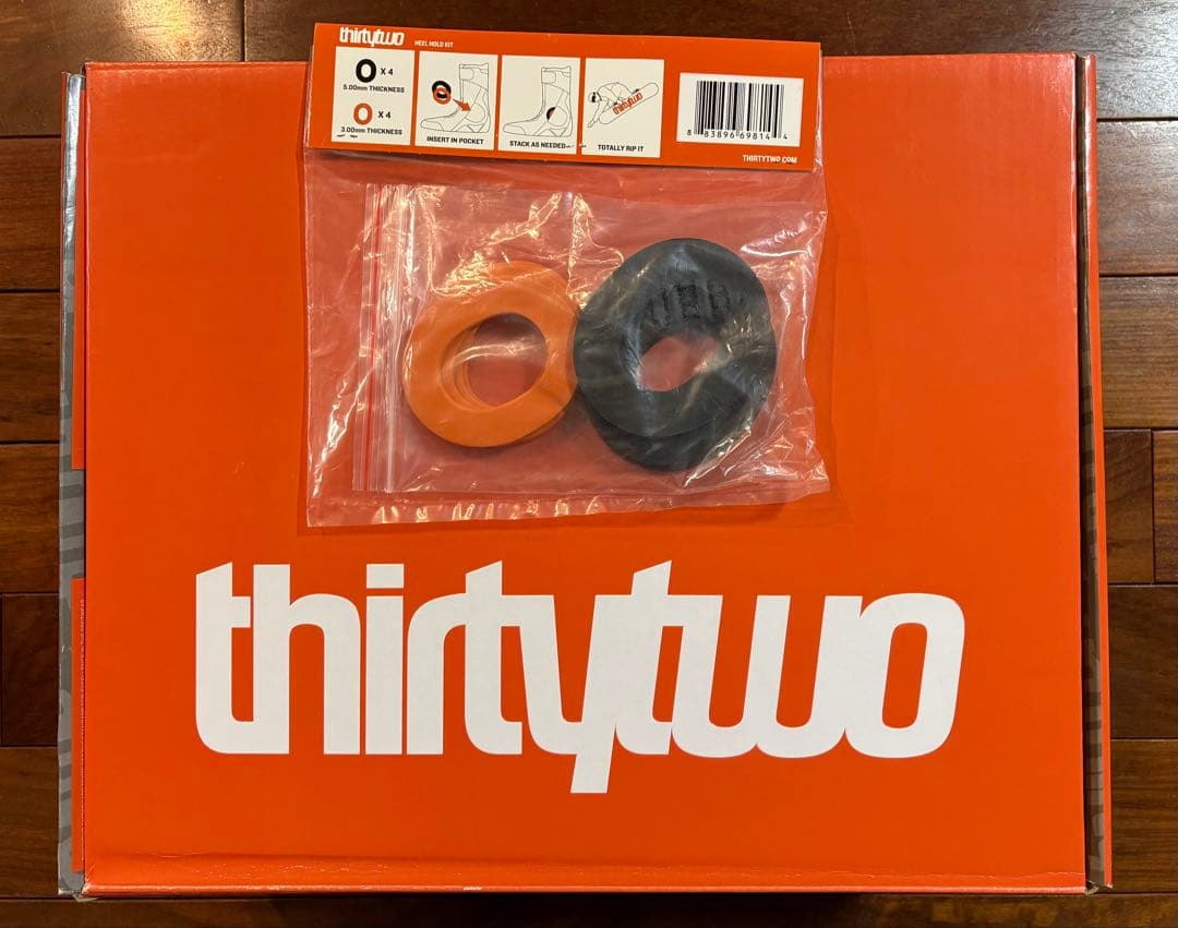 thirtytwo Lashed スノーボードブーツ　/バートン　ディーラックス